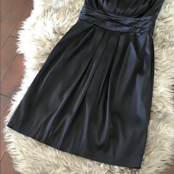 Very Flattering Strapless Black Dress - Picture 4 of 10